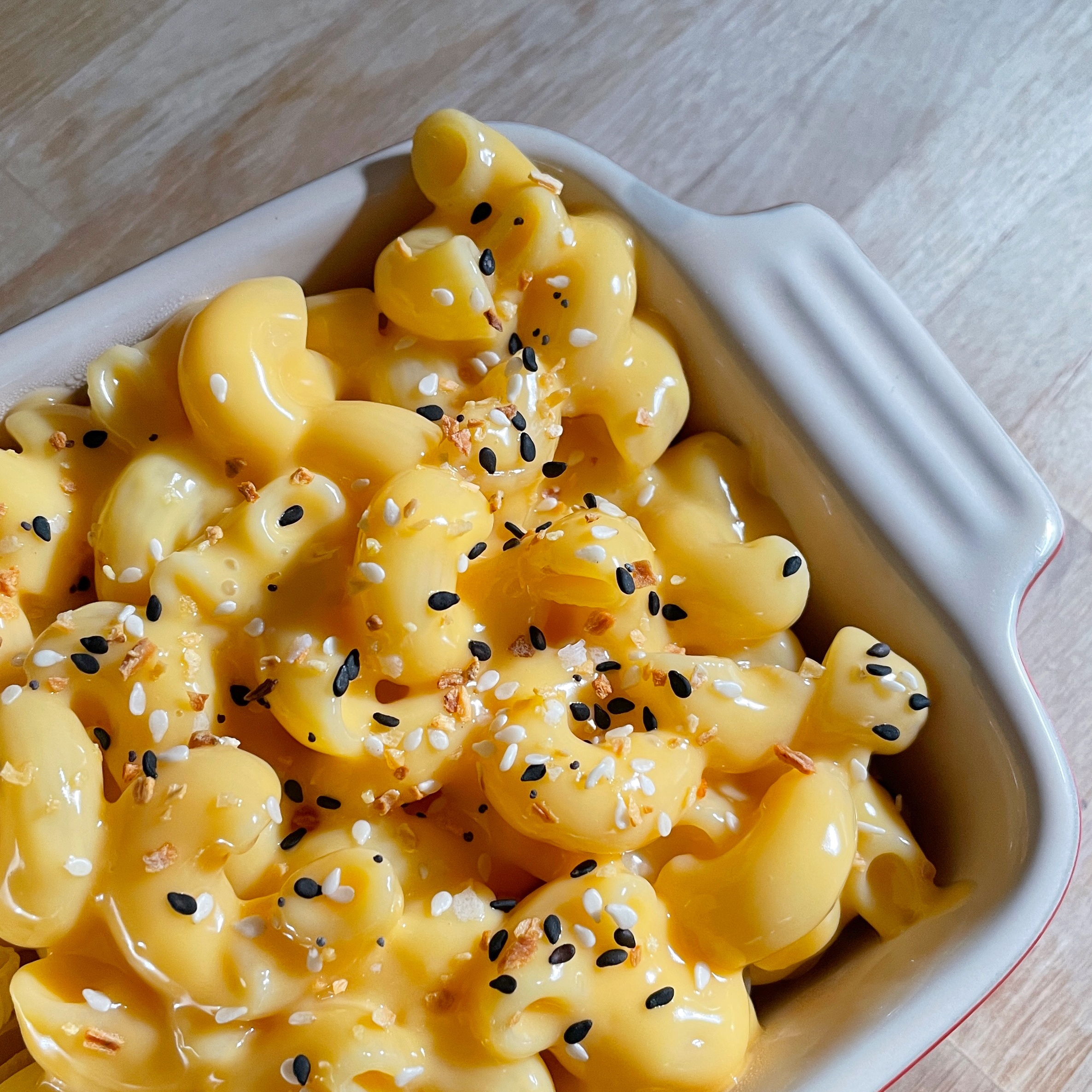 everything but the bagel creamy mac and cheese